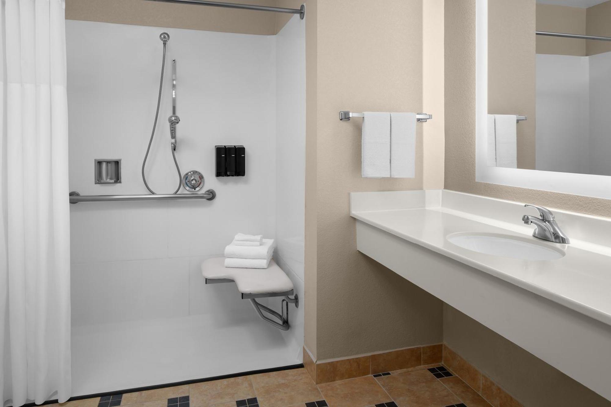 Hotel Larkspur Landing Extended